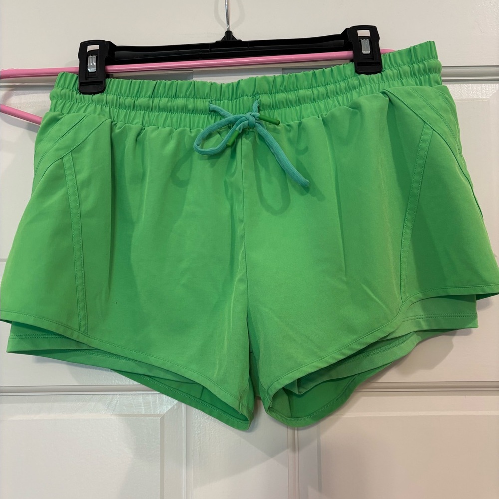 ZYIA Green Velocity Shorts Lightweight Elastic Waist